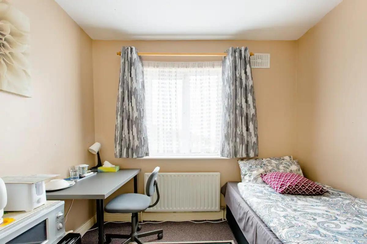 Cosy Single Private Room Near Dublin Airport سوردْسْ المظهر الخارجي الصورة